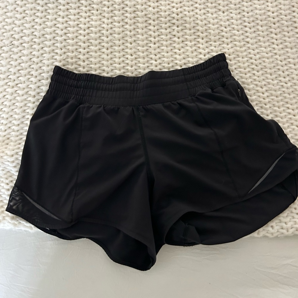 Lululemon black hotty hot shorts